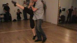 Video thumbnail for Tango Argentino clase Karin Solana y Gustavo Vidal 09.06.2009