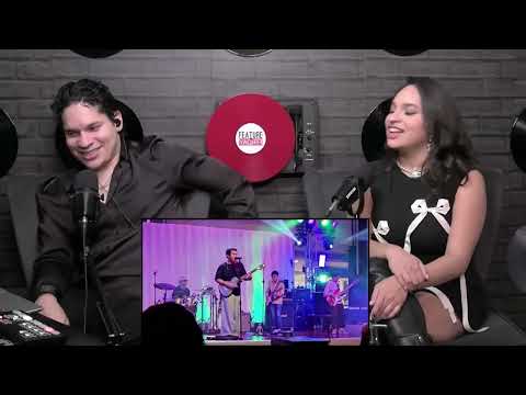 This is really Unreal!! Waleska & Efra react to Filipinos artist singing in Malls!!