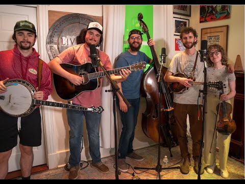 Shadowgrass - "Pleasantly Aimless" - Tiny House Concert Series