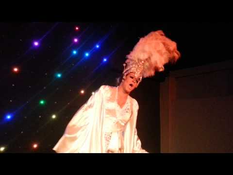 Tayra Moon Especial - Paradiso