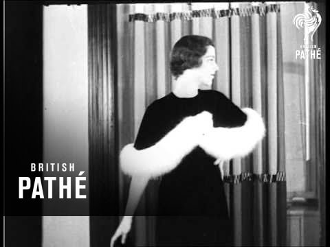 Modes Of The Moment (1932)