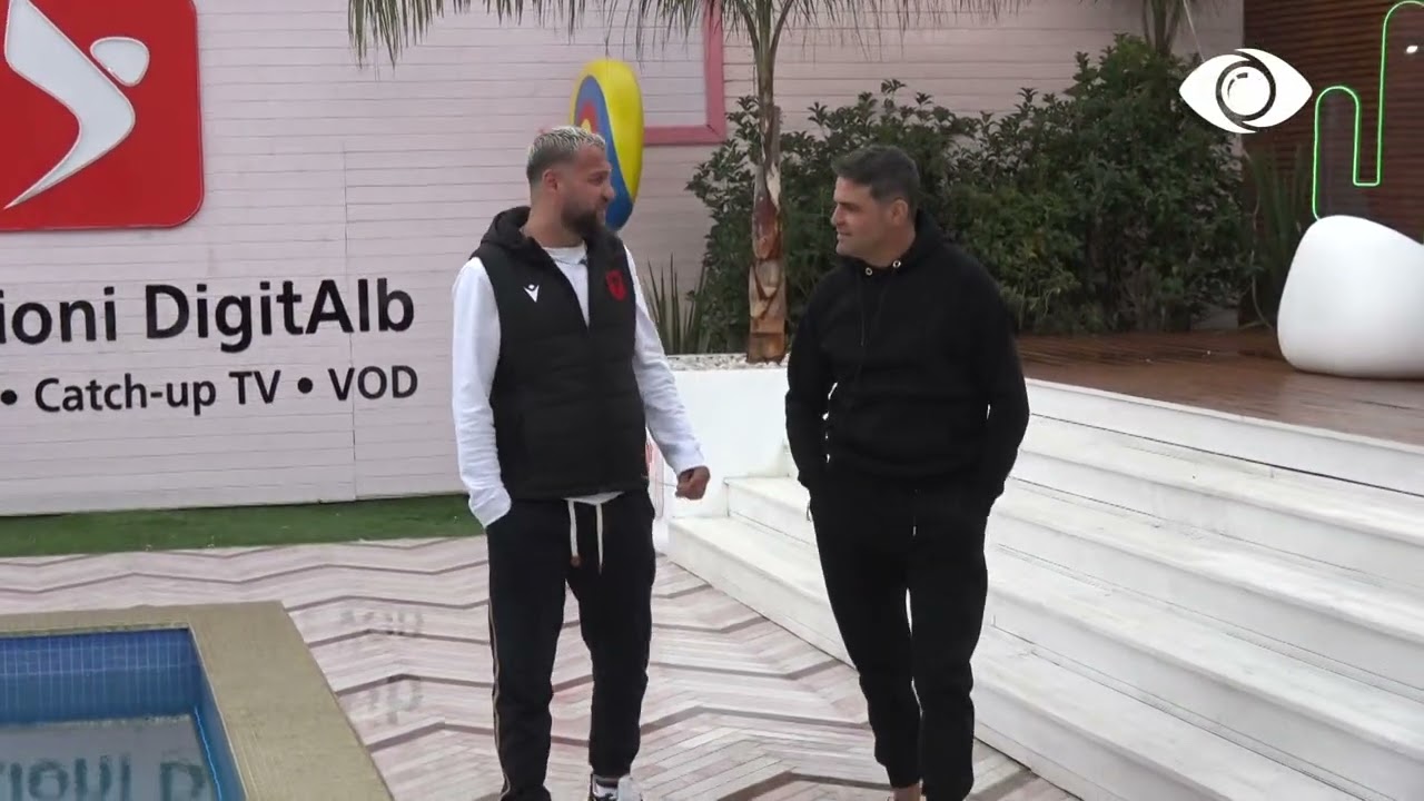 Luizi dhe Maestro këndojnë këngët e Altin Shirës