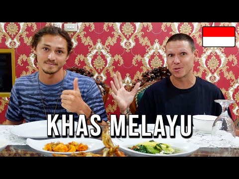 First Time Trying MELAYU FOOD in Sumatra, Indonesia