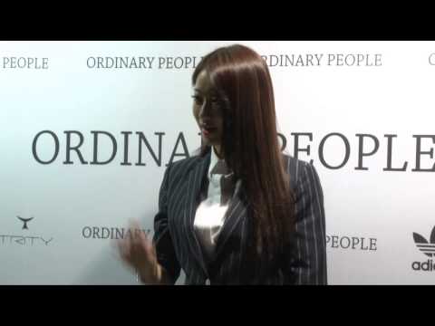 Nine Muse景麗、李歐愛琳助陣首爾時裝周 傲人身材秒殺