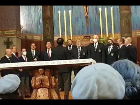 Coro Tre Pini e Coro Monte Venda in "Jingle Bells" armonizzata da Gianni Malatesta