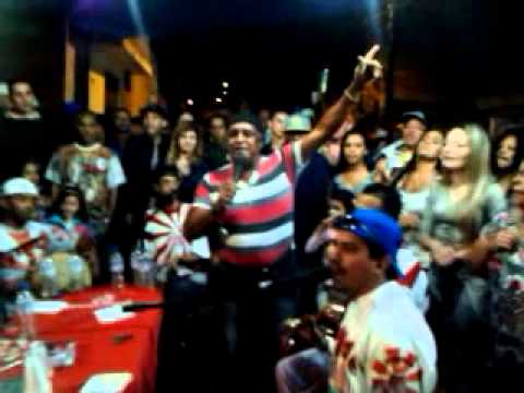 Pagode da 27 recebe ex int dos Originais do Samba