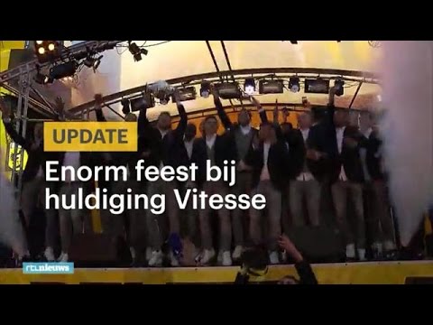 Duizenden fans bij huldiging Vitesse - RTL NIEUWS