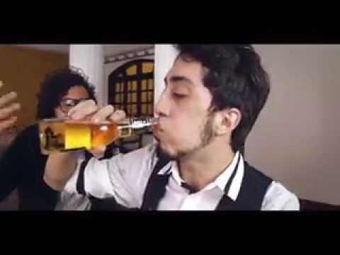 Mamadeira de cerveja tá gostoso pra cacete