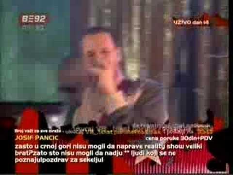 Sky Wikluh - police in helicopter