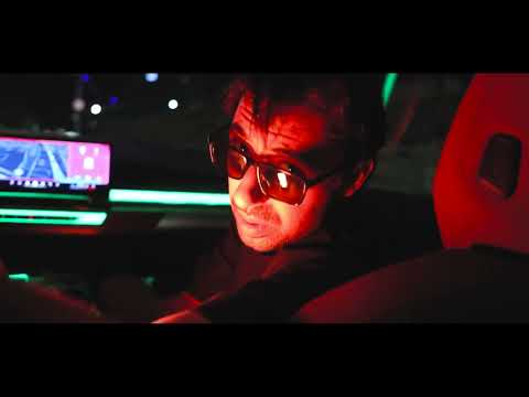 YİĞİTALP - BENİ KIZLAR SEVSİN [Official Video]