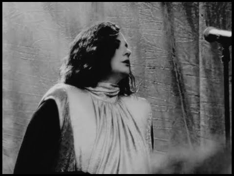 Noémie Wolfs - Lonely Heart