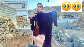 Download lagu Surprising Homeless Zahra With A Gift From Her Favorite Operator mp3 Download lagu Surprising Homeless Zahra With A Gift From Her Favorite Operator mp3