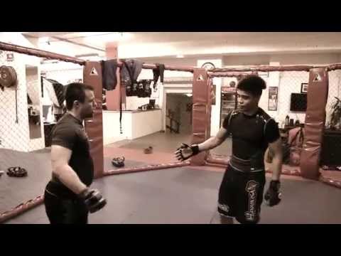 Stavanger MMA   sparring in a cage