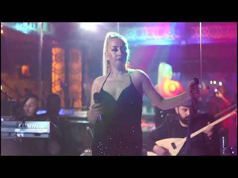 Derin Su - Emi ( Canlı Performans)