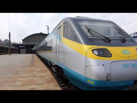 ČD-Tschechien - Der Bahnhof Praha hl.n. [1080p-HD]