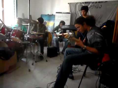 Rasta Vibration TN - war  no more trouble cover bob marley.MP4