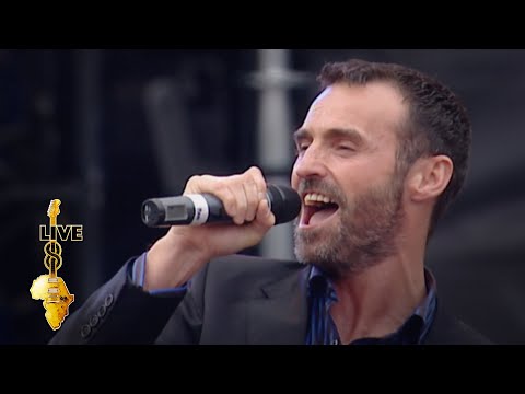 Wet Wet Wet - Love Is All Around (Live 8 2005)