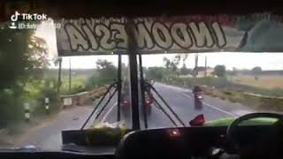 Download lagu story wa bus mira mania mp3
