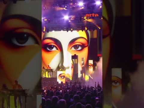Le pionner français de l’électro, Jean-Michel Jarre offre un concert XXL à Séville #dj –ARTE Concert
