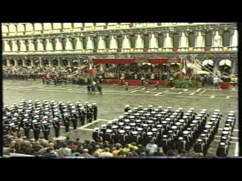 Giuramento Solenne 1° corso allievi e Consegna Bandiera d'Istituto - 4 Maggio 2002 - Venezia