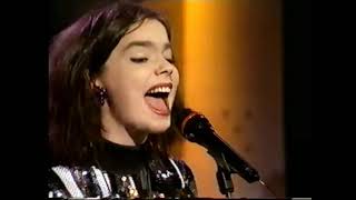 Björk : Luktar Gvendur (Lantern Gvendur) Live @ (Stöð 2) (Station 2) Iceland, (1991) [Remastered]