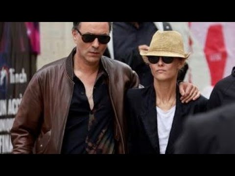 Chemise tachée et chapeau de paille : tenue trop désinvolte pour Vanessa Paradis et S Benchetrit ?