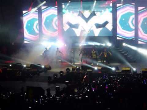 140820 TEEN TOP WORLD TOUR HIGH KICK IN PERU -  Rocking