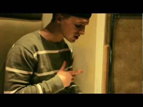 Pauly Paul Ft. Young Russ- Let's Kick It