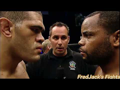 Daniel Cormier vs Antonio Silva Highlights (Shocking KNOCKOUT) #ufc #mma #DanielCormier #ko #punch
