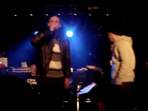 BATTLE MC FRANCOPHONE RIZLA VS  UN FRANCAIS