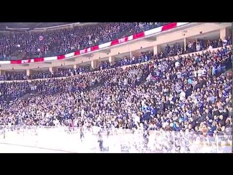 Electric Crowd at Leafs vs Jets Game - Canadian Anthem & Opening Face Off - Dec 31st 2011 (HD)