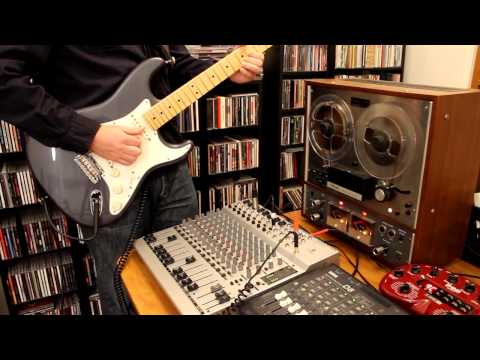 Reel-to-reel Tape Delay Demonstration with Electric Guitar