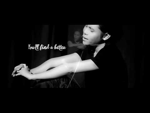 Idzu Baharin - #Stay (Official Lyric Video)