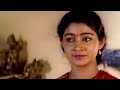 കുഴിയിലേക്ക് കാലുംനീട്ടി ഇരിക്കുന്�