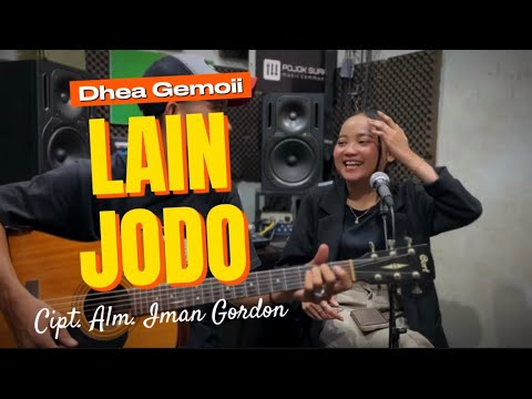 LAIN JODO - KAKA UCIL (LIVE COVER DHEA GEMOII) POJOK SUARA VERSI AKUSTIK