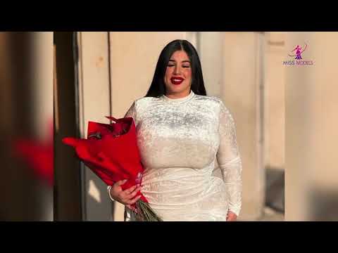 Natalia Lozano | Wiki Biography,age,weight,relationships,net worth -Curvy models plus size