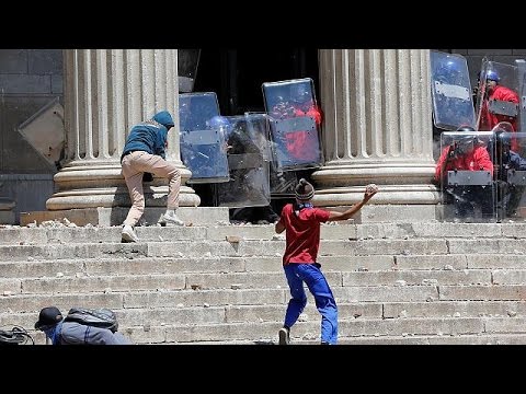 Higher education crisis in South Africa as protests and violence grow