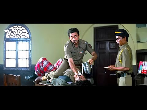 ये वर्दी इज़्ज़त माँगती नहीं इज़्ज़त कमाती है | Naseeruddin Shah ज़बरदस्त डायलॉग सीन