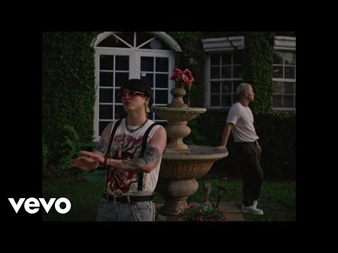 Alex Ponce, Christopher Velez - Ojitos Verdes (Official Video)