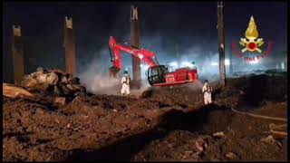 salerno-vigili-del-fuoco-in-azione-al-sito-di-compostaggio