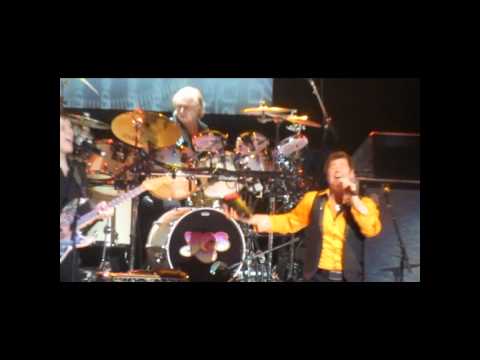 Yes live in L.A. - 