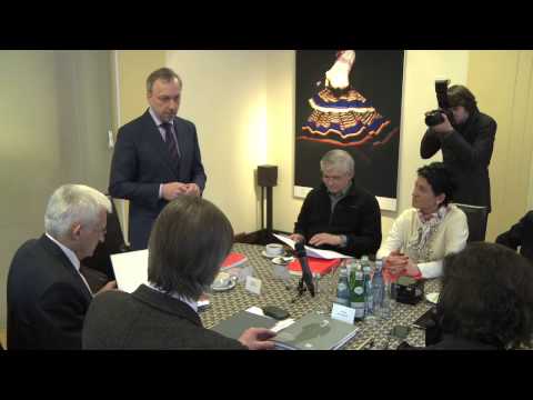 Nominacja Rady Instytutu Adama Mickiewicza - wręcza minister MKiDN Bogdan Zdrojewski