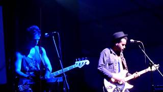 Twin Shadow - Tether Beat (live)