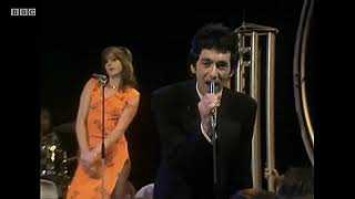 Jona Lewie  - You&#39;ll Always Find Me In The Kitchen At Parties  - TOTP  - 1980 (Big Hits)