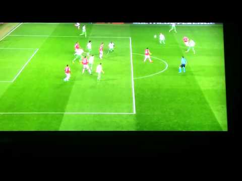 CHL MAN UTD VS WOLFSBURG 2-1 GOAL SMALLING 30.9.15