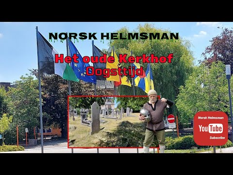 Gras gemaaid op oud kerkhof - Torhout