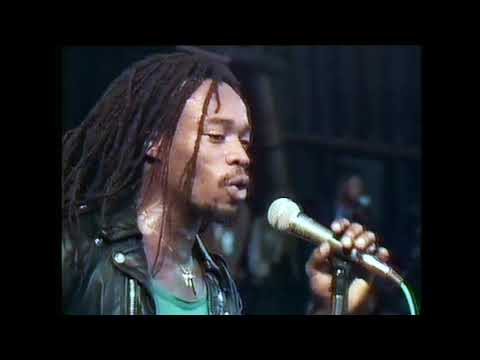 Black Uhuru live at Glastonbury in 1982 - Sinsemilla and Sponji Reggae