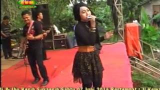 Download lagu Selvy Anggraeni - Tirai Cinta mp3 Download lagu Selvy Anggraeni - Tirai Cinta mp3