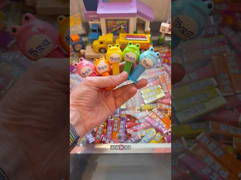 Opening some Japanese mini PEZ dispensers! #pez #collecting #pezdispensers #pezcandy #unboxingtoys