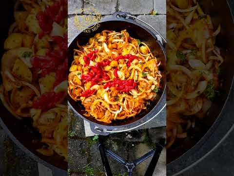 Kartoffelgulasch aus dem Dutch Oven